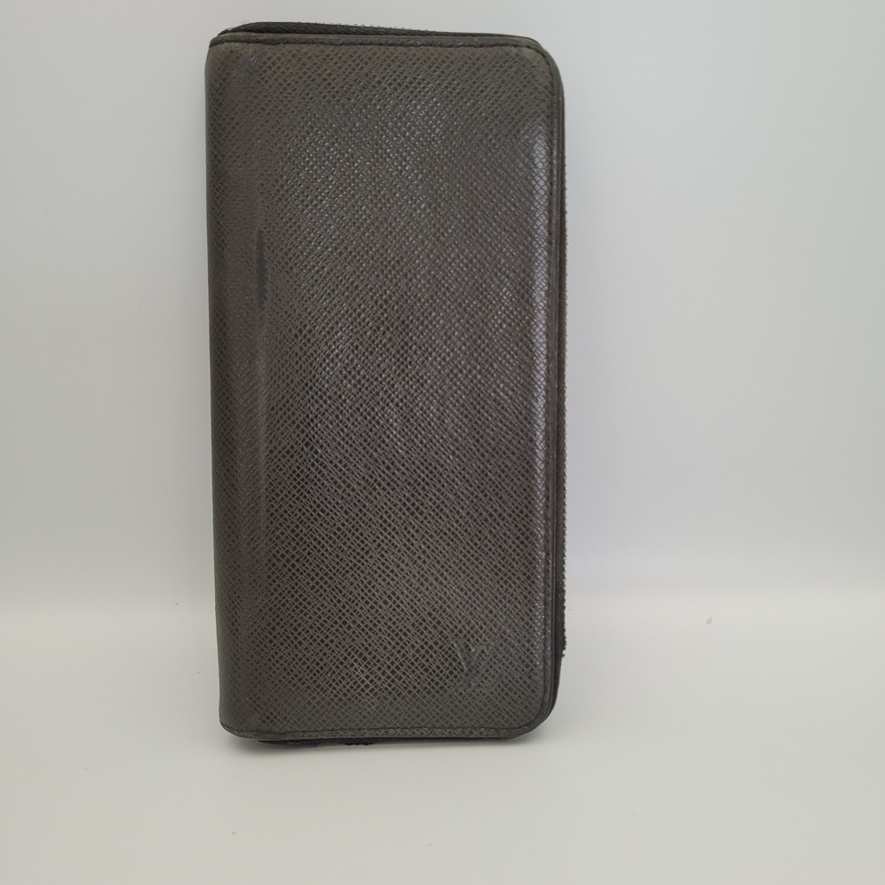 Louis Vuitton Zippy Organizer Wallet Taiga Leather Ardoise Gray Silver Damaged
